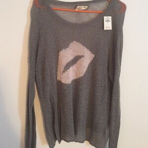 Thin gray lip sweater! 💋read description!💋